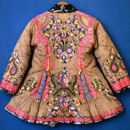 Кожух женски, Војка, Срби, прва половина 20.века, инв.бр. 32280, Етнографски музеј Београд, Вилма Нишкановић, Кожуси у Србији, Етнографски музеј, Београд, 1998.