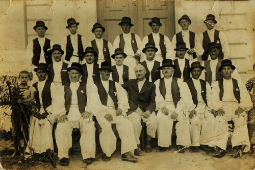 Летња ношња, Голубинци, Хрвати, 30-их година 20.века, фото архива Миливоја Ковачевића из Ст.Пазове
